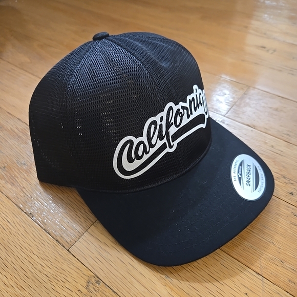 NWOT "California" Baseball Cap - Picture 4 of 8